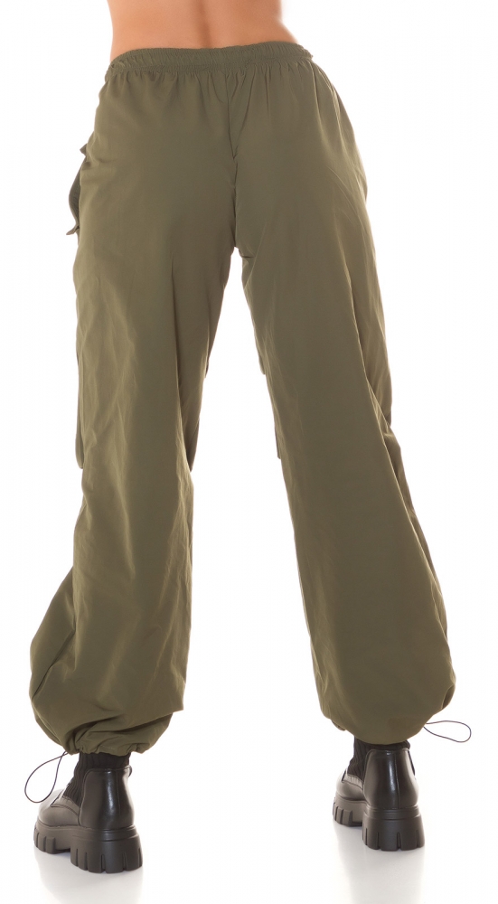 Pantaloni cargo la moda larg