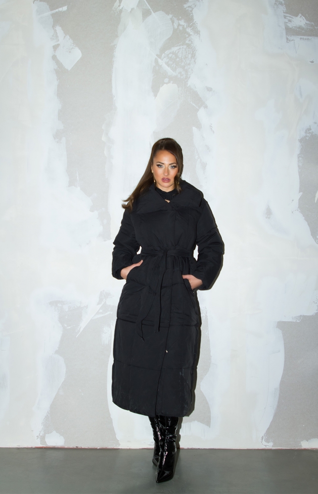 Sexy Fashionista Extra Long Winterjacke mit Gurtel